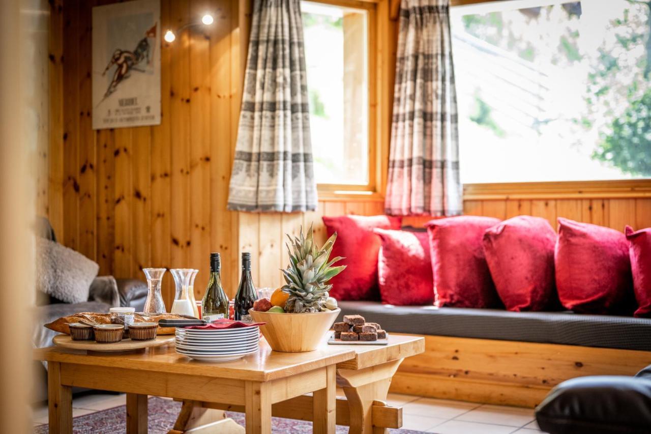 Chalet Himalaya , 10 Person Chalet With 5 Ensuite Bedrooms And Outdoor Jacuzzi In Meribel Centre Extérieur photo